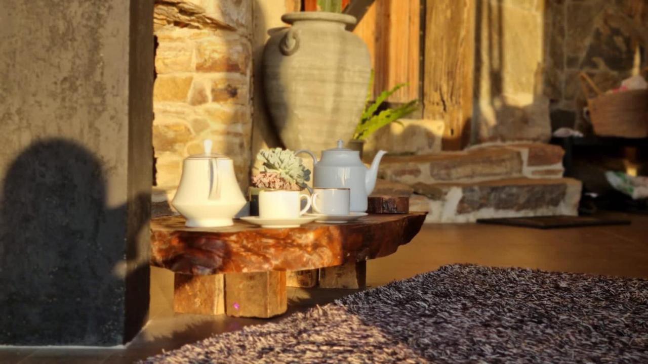 Romance In Ella Exterior photo